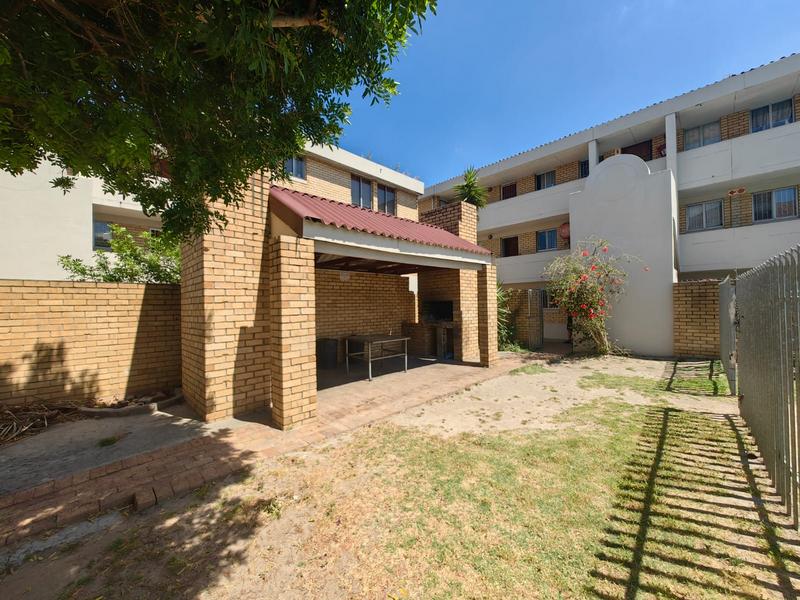 1 Bedroom Property for Sale in Churchill Estate Western Cape